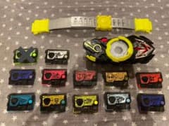 飛電ゼロワンドライバーとプログライズキーシャイニングホッパー他セットのサムネイル