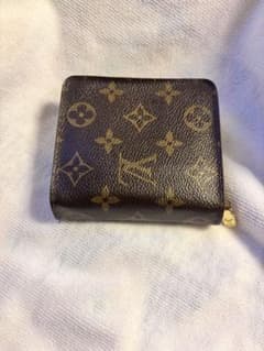 【ジャンク品⚠️早い者勝ち】Louis Vuitton 二つ折り財布 モノグラムのサムネイル