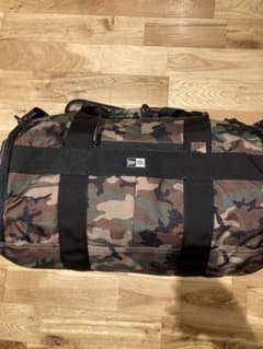 【新品・未使用】ニューエラ　ドラムバッグ　ボストンバッグ　迷彩　40L 超美品】ニューエラ ボストンバック 迷彩柄ドラムバッグ New Era