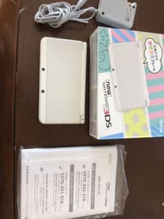 Nintendo NEW ニンテンドー 3DS ホワイトのサムネイル