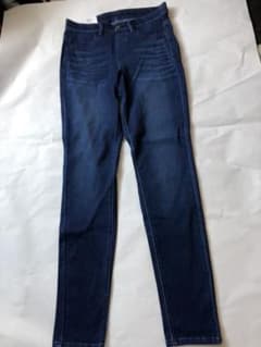 【新品】ユニクロ　デニム　レギンスパンツ　Mのサムネイル