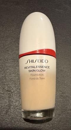 SHISEIDO エッセンス スキングロウ ファンデーション 220のサムネイル