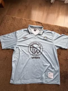 Umbro Wilmslow FC Tシャツ ライトブルー Mサイズのサムネイル