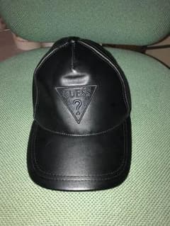 guess正規品レザーキャップ新品未使用のサムネイル