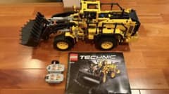 LEGO Technic 42030 Volvo ホイールローダー 組み立て済みのサムネイル