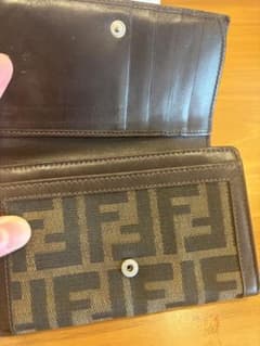 FENDI ズッカ柄 二つ折り財布 ブラウン