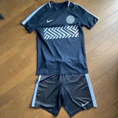 NIKE ナイキ　サッカー　練習着のサムネイル