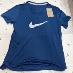 【新品未使用】Nike ネイビー Tシャツ Mサイズのサムネイル