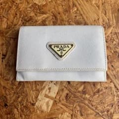 PRADA サフィアーノ 名刺入れ カードケース ホワイト - メルカリ