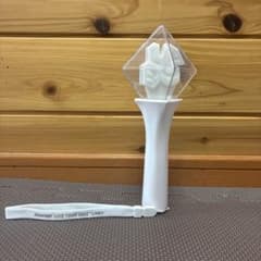 Snow Man LIVE TOUR 2022 LABO ペンライトのサムネイル