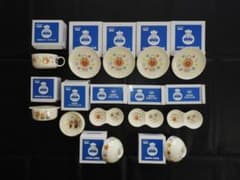 新品 アンパンマン 食器 茶碗 小鉢 小皿 カップ など 12個 セットのサムネイル