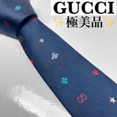 GUCCI グッチ 極美品 近年タグ レア ネクタイ 蜂 総柄 ハート GG 星 GUCCI グッチ 極美品 近年タグ レア ネクタイ 蜂 総柄 ハート GG 星