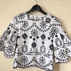⭐️ZARA  シャツ   ブラウスのサムネイル