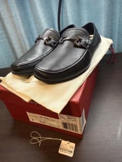 は*い様 Salvatore Ferragamo ローファー NERO 8 EE は*い様 Salvatore Ferragamo ローファー NERO 8 EE - メルカリ