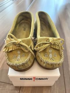 MINNETONKA グリーンイエローフリンジモカシン 7.5のサムネイル