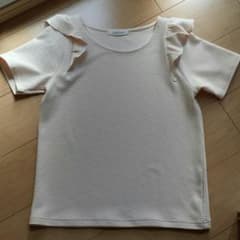 miyukuru様専用【美品】ローリーズファーム　フリルトップス　Lのサムネイル