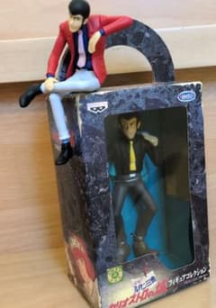 ルパン3世 カリオストロの城フィギュアコレクションとルパン座り