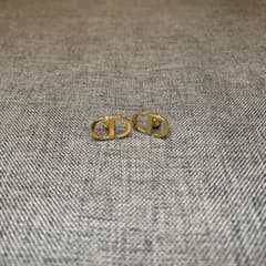 Dior CDロゴ ピアス　ゴールド(スタッドピアス) 箱無しのサムネイル