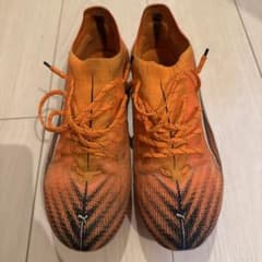 PUMA サッカーシューズ スパイク オレンジ　FGのサムネイル