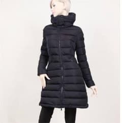数日着用のみ✳︎美品モンクレール✳︎フラメッテ0のサムネイル