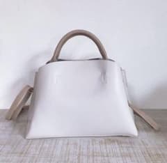 【最終価格】パイソン型押しハンドルバッグのサムネイル