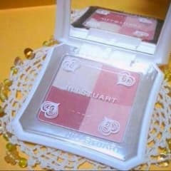 値下げ中♪　ジルスチュアート　チークのサムネイル