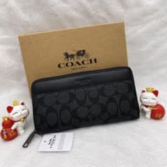 COACH 長財布 シグネチャー ブラック　新品　未使用のサムネイル