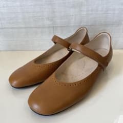 ✨プーさん✨アシックス ペダラ 22 EEE メリージェーン スクエアトゥ 美品 ペダラ アシックス メリージェーン 23.5cm E キャメル - メルカリ