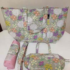 Mami Yama様 美品  マミールー 花柄バッグのサムネイル