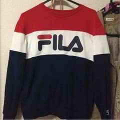 値下げしました！！早い者勝ち！大人気FILAトレーナーのサムネイル