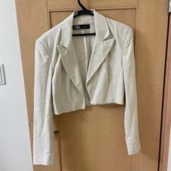 ZARA クリーム色 ダブルブレスト クロップドジャケット XS - メルカリ