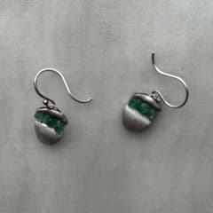tenthousandthings テン 希少 エメラルド×シルバーピアス tenthousandthings テン 希少 エメラルド×シルバーピアス - メルカリ