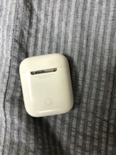 Apple AirPods 充電器　ケースのサムネイル