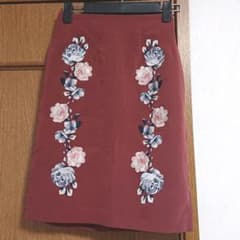 フラワーモチーフ刺繍タイトスカートのサムネイル