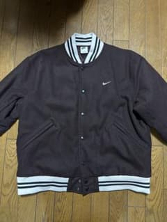 Nike スタジャン ブラウン Lのサムネイル