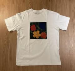 UNIQLO UT Flower T-shirtsのサムネイル