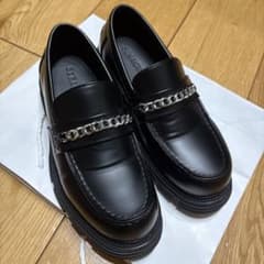 【SERACE】＋5㎝ ボリュームハイソールチェーンビットローファーのサムネイル