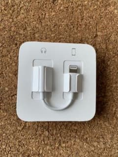 iPhone イヤホン 変換アダプターのサムネイル