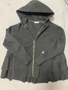 yori ブラック パーカー　美品のサムネイル