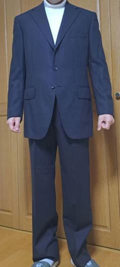 ダーク系 ストライプ ビジネススーツのサムネイル