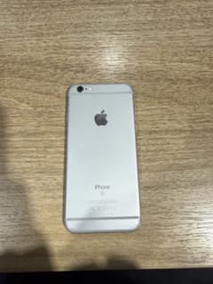 ジャンク Apple iPhone 6s シルバー 本体 - メルカリ