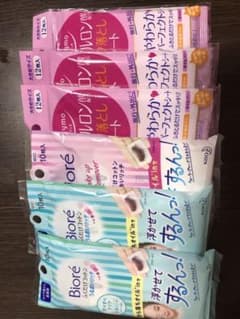 ビオレ ふくだけコットン うるおいリッチ すべすべクリア 携帯用 10枚のサムネイル