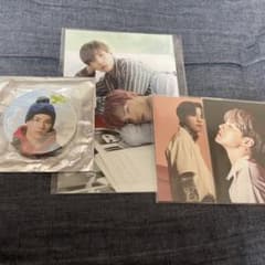 【みおり様専用】川西拓実　JO1展缶バッジ＋トレカ2種＋ポストカードのサムネイル