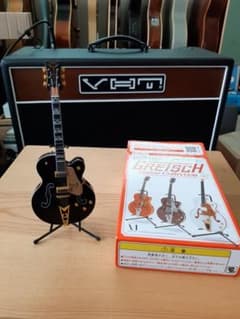 Gretsch 1/8 フィギュア ブラックファルコンのサムネイル