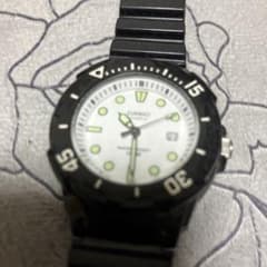 T*y様 CASIO ブラック プラスチック 時計のサムネイル