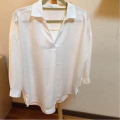 LOWRYSFARM♡とろみ白シャツのサムネイル