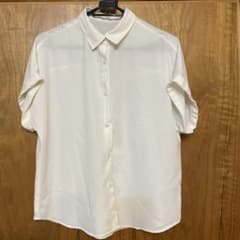 GU ホワイト 半袖シャツのサムネイル