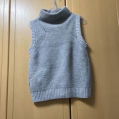 グレー ニットベスト Mサイズのサムネイル