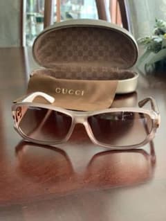 GUCCIのレディースサングラスのサムネイル