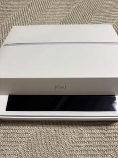 iPad シルバー 本体 (第7世代、32GB)+ Apple Pencil iPad第7世代 32GB シルバー Apple pencil付き - メルカリ